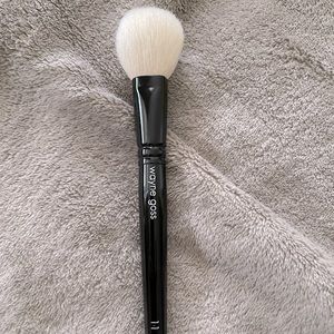 Wayne Goss #11 brush